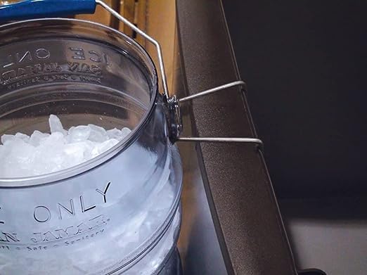 San Jamar Saf-T-Ice Ice Tote with Ice Machine Hanger for Bars, Restaurants, Kitchens, And Fast Food, Polycarbonate, 6 Gallons, Blue, (Pack of 2)